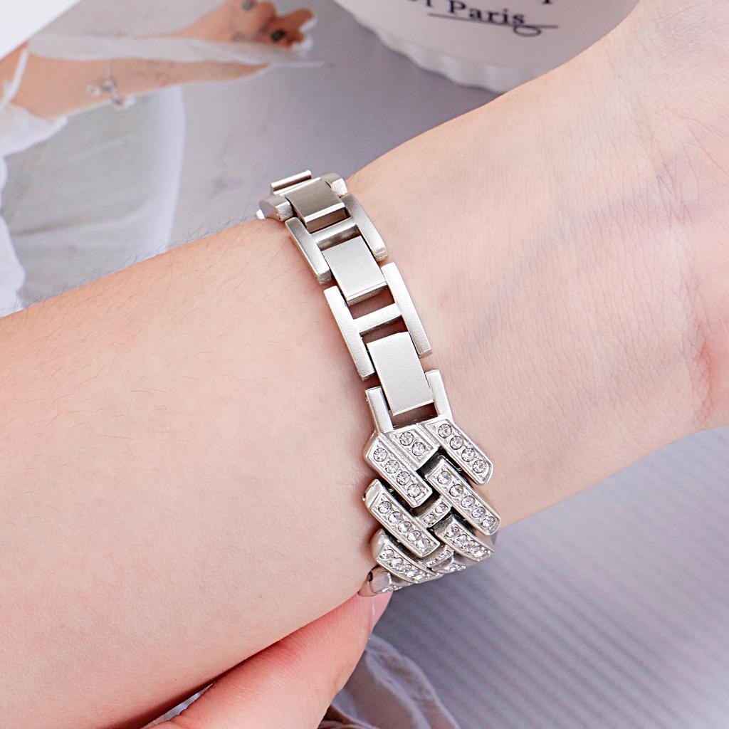 Diamond Strap Suitable for Apple Watch 40/44/38/45/41/49/42mm Metal Bracelet iWatch Series Se 7 6 3 5 Ultra 2 8 9