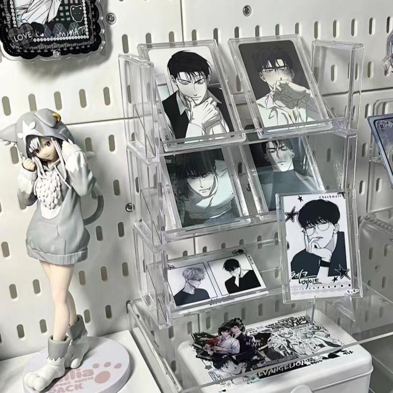 Многослойная штабелируемая акриловая подставка для значков и карт Sloped Display Stand [Single]