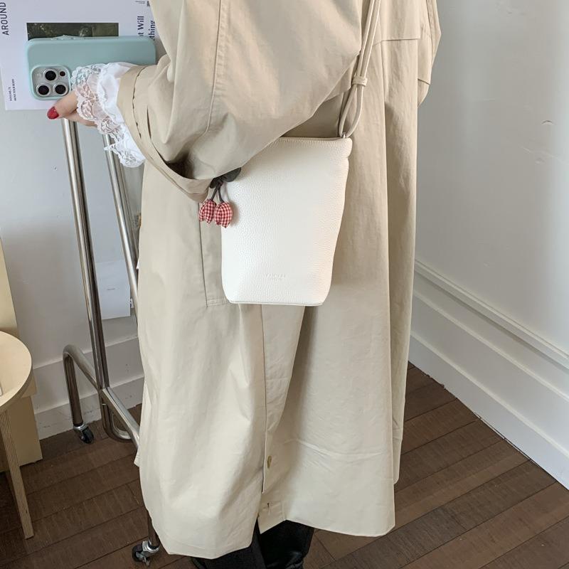 Popular small bag women's summer new simple and versatile messenger bag bucket mobile phone bag