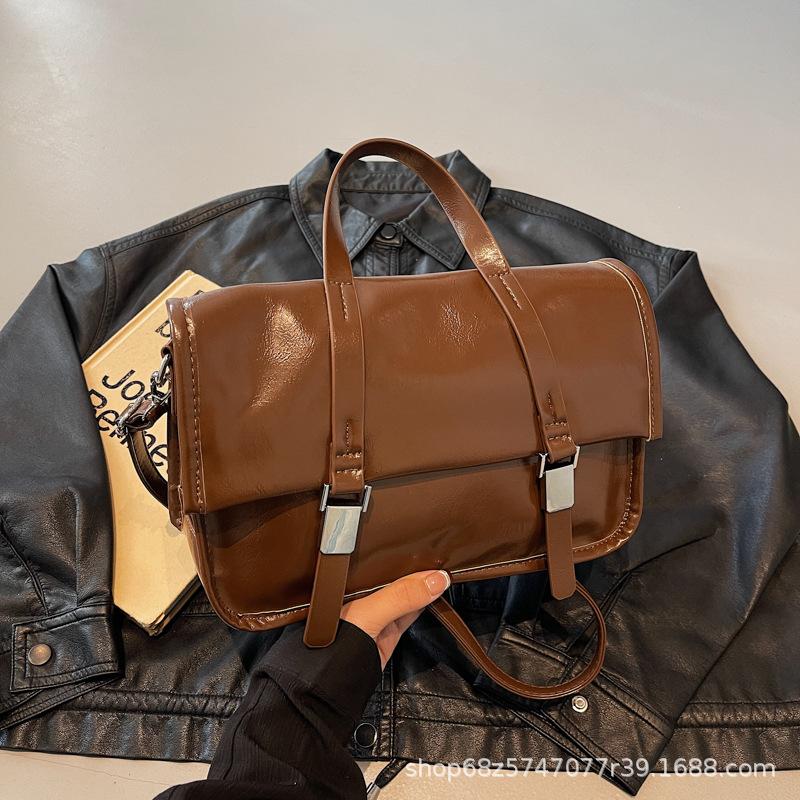 Retro oil wax leather tote bag women's 2025 new texture simple texture portable large bag large capacity retro crossbody women's bag