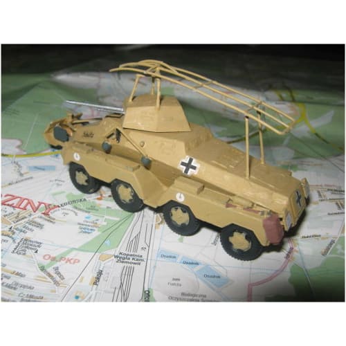 Roden 1/72 German Sd.Kfz.232 8-Wheeled Armored Vehicle Plastic Model Kit RE72704