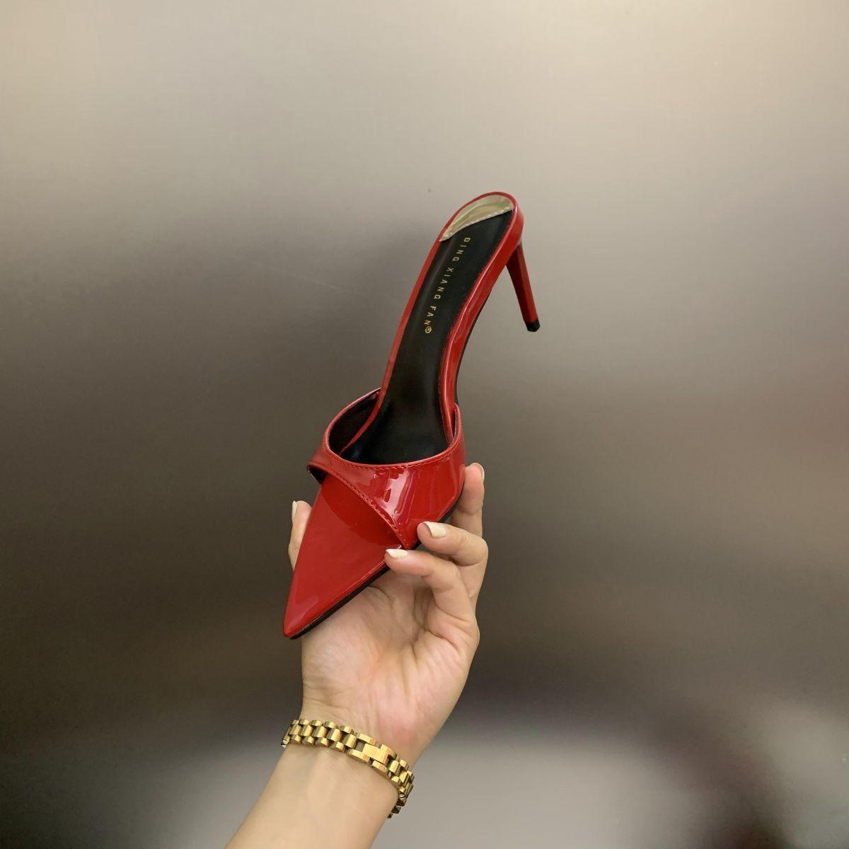 

Лето 2025 года, новые туфли на высоком каблуке со шпилькой, женские лакированные черные универсальные простые босоножки из лакированной кожи 40 красный