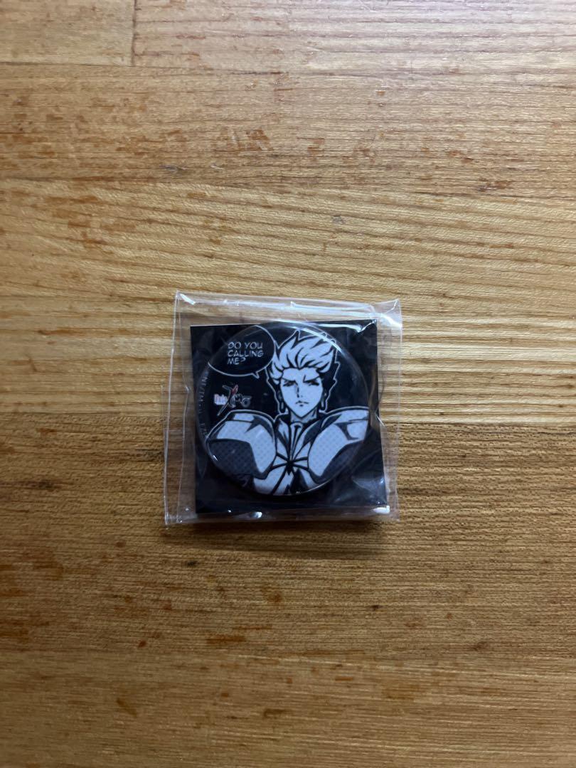 

[Б/У] Fate/Zero Значок Гильгамеш