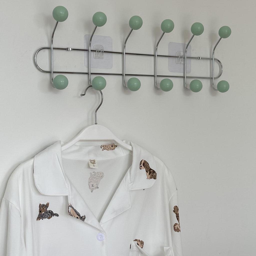 Seamless Iron Art Wall Hook for Clothes and Hats - Home and Wardrobe Decoration