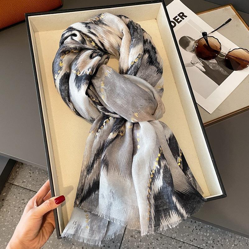 Summer Fire Clouds Niche Literary and Colorful Cotton and Linen Scarf for Women Versatile Spring and Summer Scarf Seaside Travel Shawl