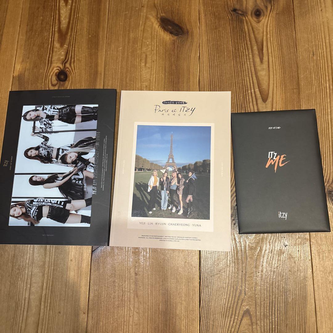 

[USED] ITZY Paris et ITZY Photobook