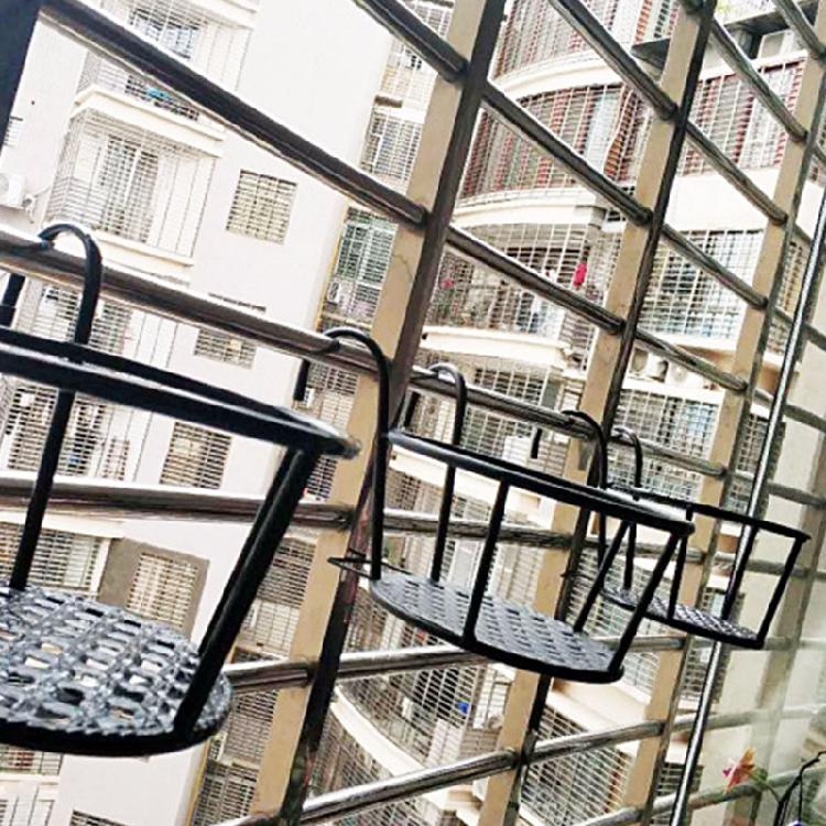 Wall Planter Shelf Rustproof Iron Storage Rack Space Saving Vertical Garden Organizer For Multiple Flower Pots