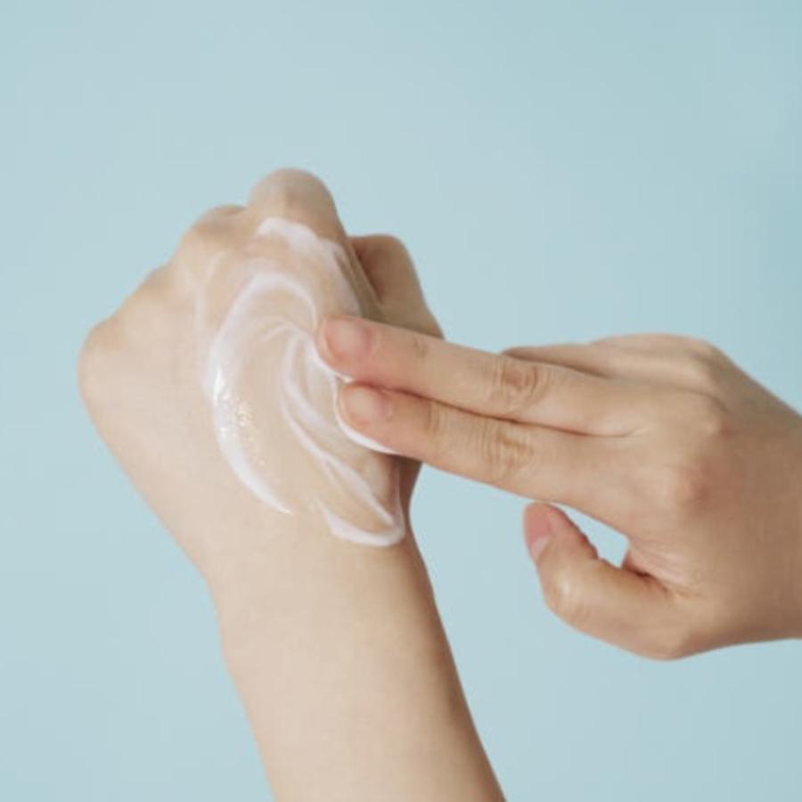 Skin1004 Madagascar Centella Hyalu-Cica Sanfte Reinigungsmilch 200ml