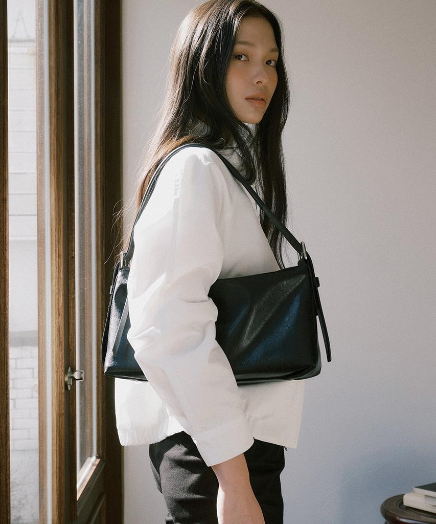 Lingseoul Cow Leather Buckle Medium Shoulder Bag-Black
