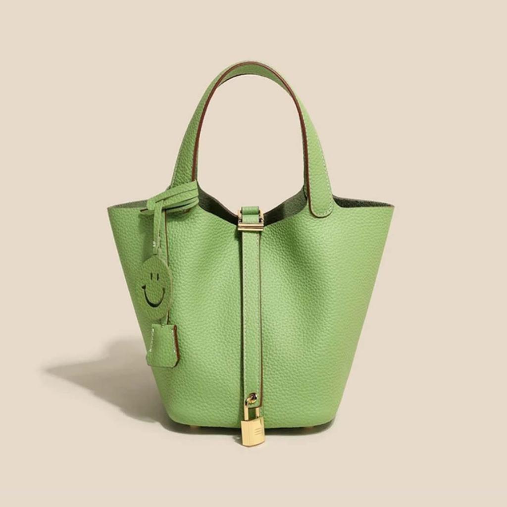 2025 Trending Women's Genuine Leather Cowhide Bucket Bag: Versatile, Top Layer Vegetable Tanned Handbag