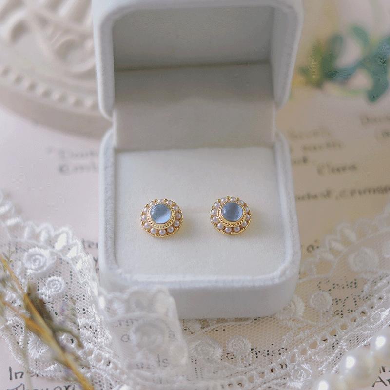 Premium Japanese and Korean Baroque retro stud earrings women's simple earrings retro sweet Hong Kong style Hepburn pearl ear jewelry