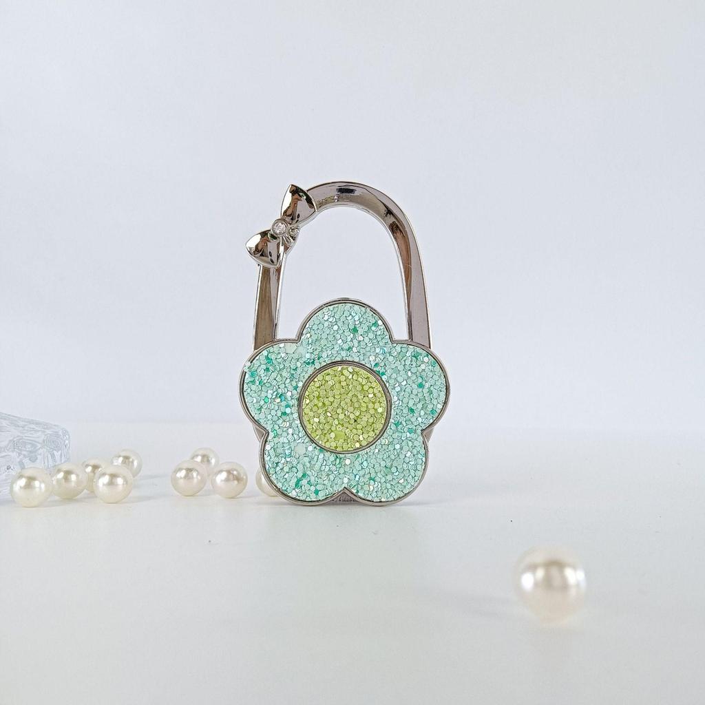Hot Selling Foldable Sunflower Hanging Bag Hook, Small and No-Adhesive