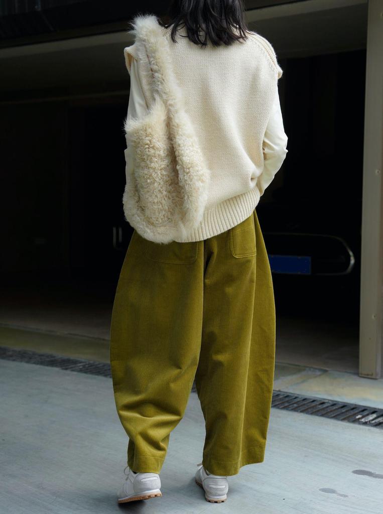 Japanese Lazy Style Curved Corduroy Wide-Leg Pants - Women's Elastic Waist, Loose Fit, Slimming Design