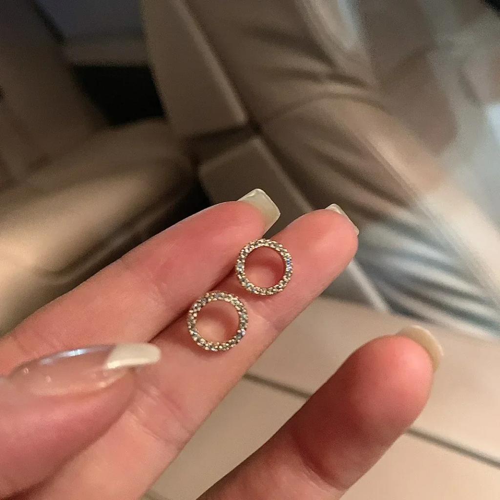 New Delicate Small Circle Stud Earrings Women Gold Color Crystal Minimalist Korean Party Summer Fashion Jewelry Accessories Gift