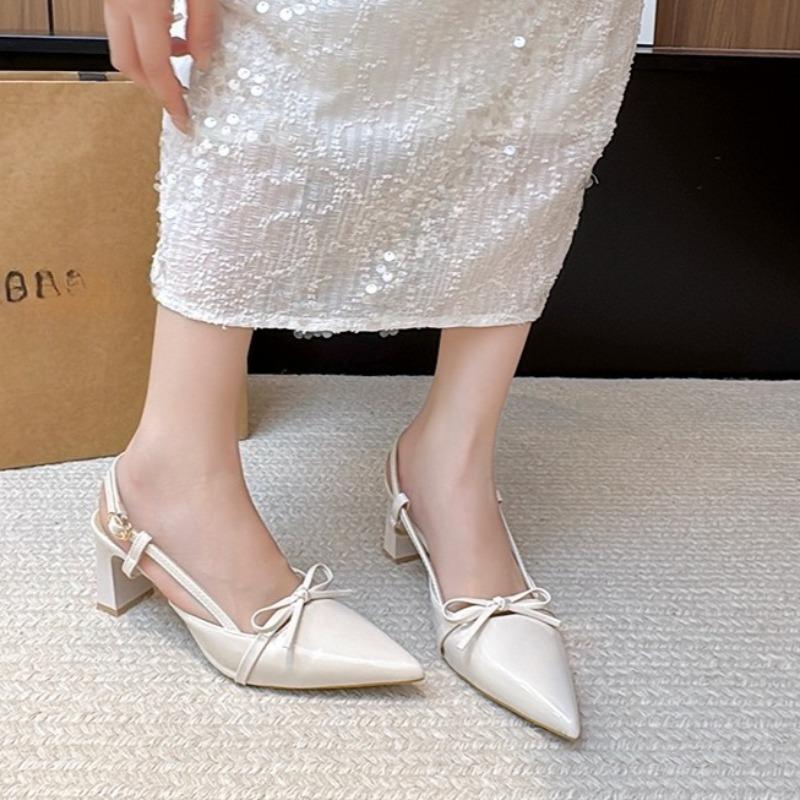 Fashion High Heels Women Patent Leather Pointed Toe Bow One Strap Temperament Block Heel Single Shoes Women Gentle Bridesmaid Shoes