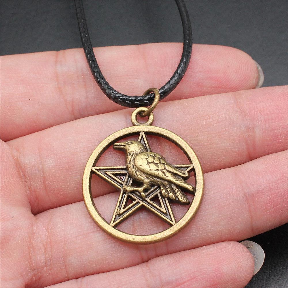 Pěticípá hvězda Slunce Měsíc Pentagram Nebeský přívěsek Starožitný bronzový kov Párový náhrdelník Trendy