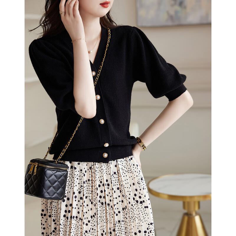 Women s V-Neck Knit Top with Metal Buckle S