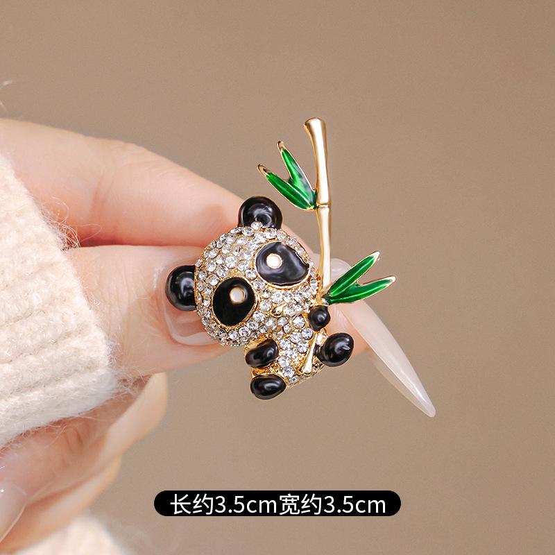 Cute Panda Bamboo Brooch Versatile Diamond-encrusted Animal Bamboo Brooch Jacket Anti-light Pin Accessories