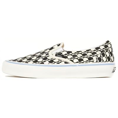 Brain Dead x OG Classic Slip-On LX Schwarz Weiß Schachbrettmuster Unisex Sneaker VN0A45JKBA2