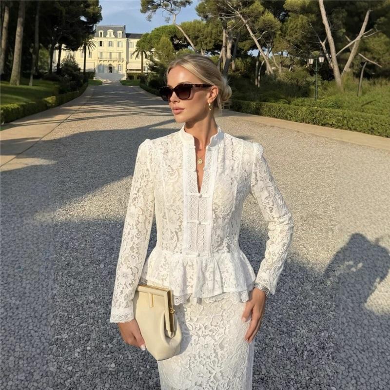 Cardigã Feminino de Renda com Manga Longa, Gola Alta, Botões de Sapo, Barra com Babados, Elegante, Vintage, Abertura Frontal, Blusa para Uso Diário e Festa