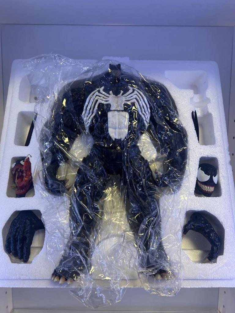 [USED] VENOM 1/9 scale action figure Venom figure