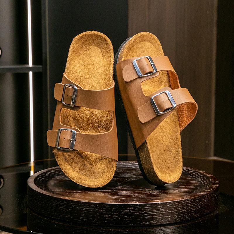 Fashion Plus Size Flat Slippers 2025 Summer Women Flat Casual Shoes Outdoor Square Toe Shoes Fashion Slip on Mules Beach Ladies Slippers