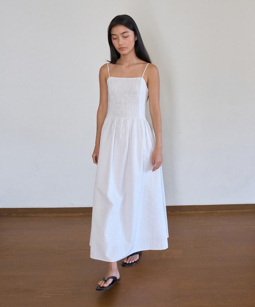 Manggomaenipeullijeu Sherry Shirring One Piece_Ivory Stripe