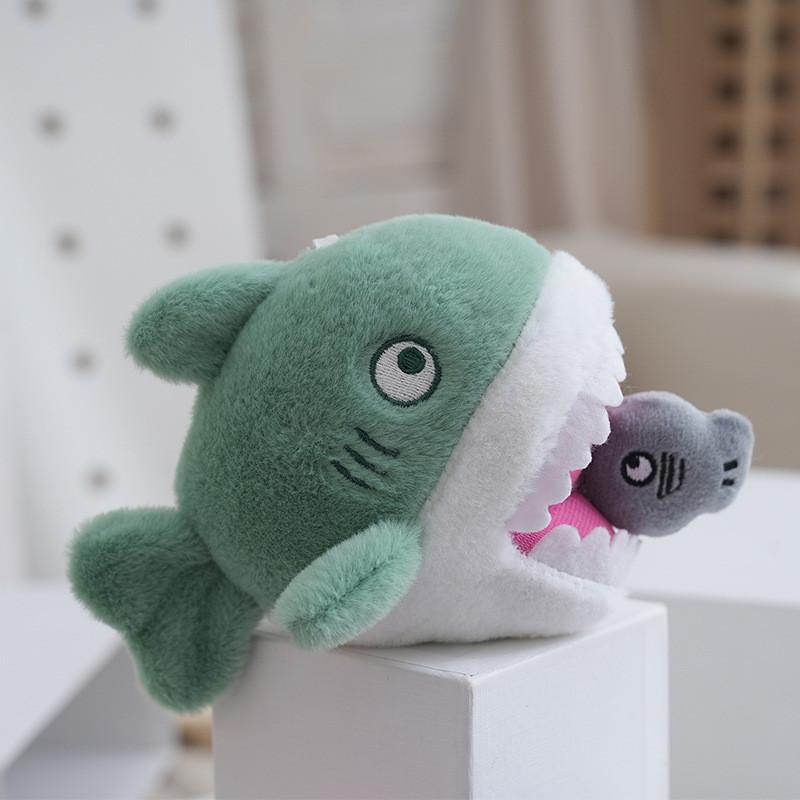 Niedlicher Kreativer Hai Plüschanhänger Schlüsselanhänger Weiches Stressabbau-Accessoire für Taschen
