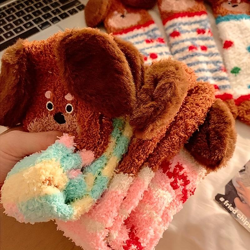 2 Paar kuschelige Plüsch-Dackel-Socken - Dicke warme Winter-Unisex- und -ähnliche weiche Pyjama-ähnliche Wadenhohe Socken mit süßem Dackel-Ohren- und Schwanz-Design