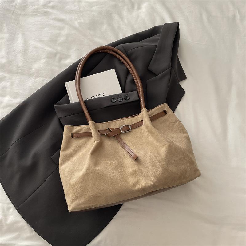 Fashion and casual large-capacity suede tote bag, autumn and winter new commuter high-end shoulder women's bag