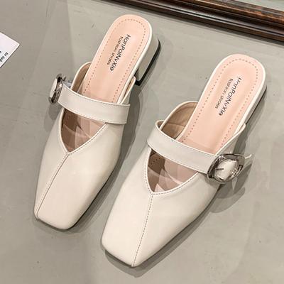 Sandalen mit niedrigem Absatz Frühling Neu Quadratischer Kopf Flacher Ausschnitt Metallschnalle Weiche Sohle Rutschfest Verschleißfest Pantoletten