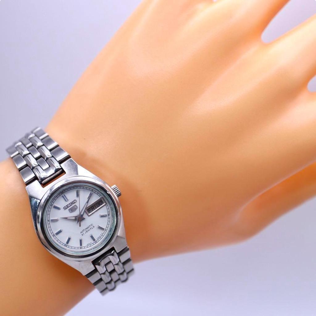 [USED] SEIKO Automatic Round Silver Date Women's Watch 1091