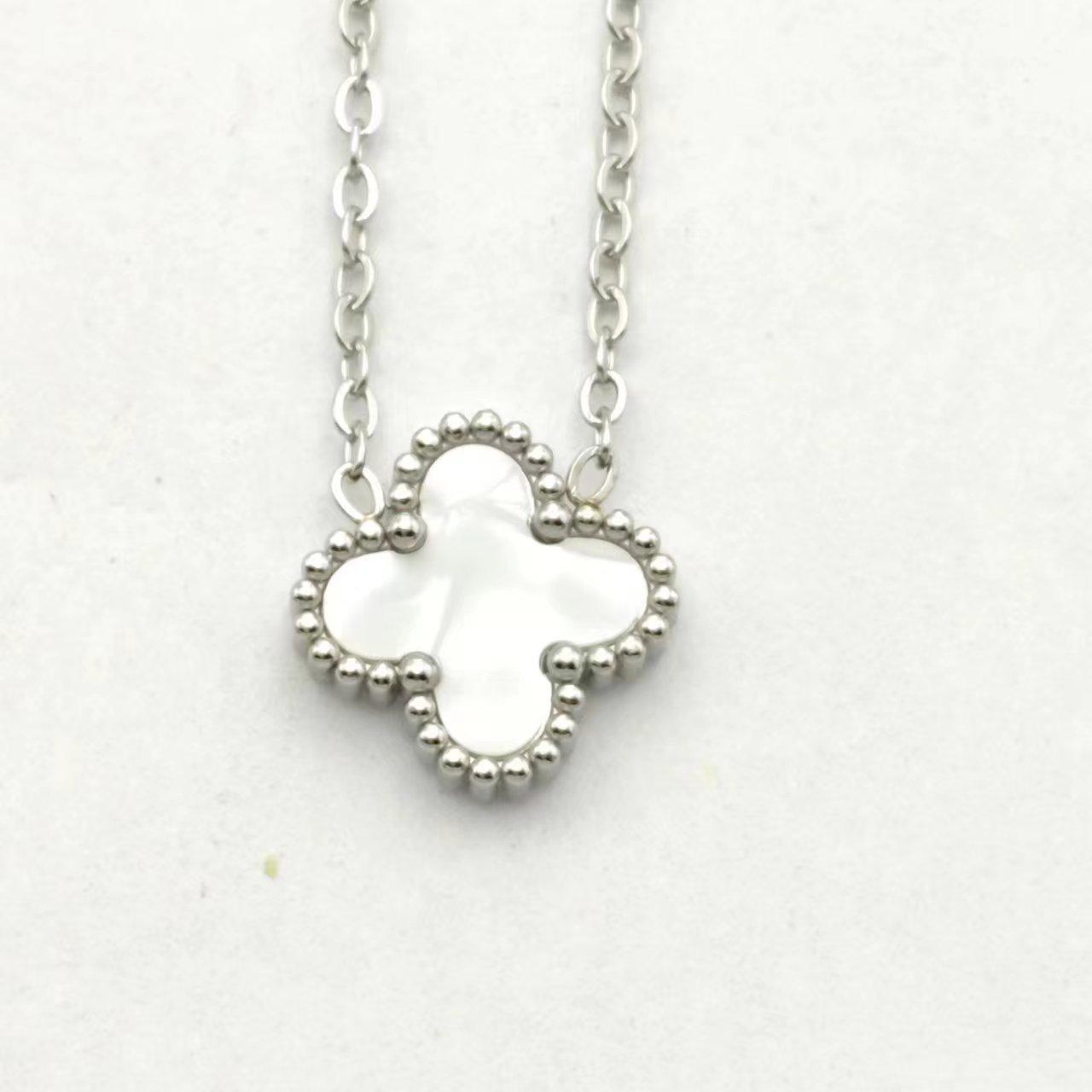 Ожерелье Lucky Clover с усовершенствованным и минималистичным ожерельем Fritillaria белый