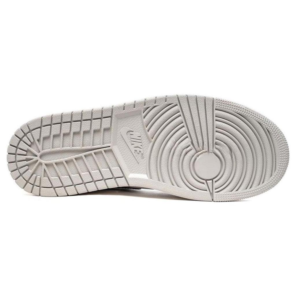 Air Jordan 1 Retro High OG White Cement Unisex Sneakers Grigio Tech-Grigio Mussola DZ5485-052