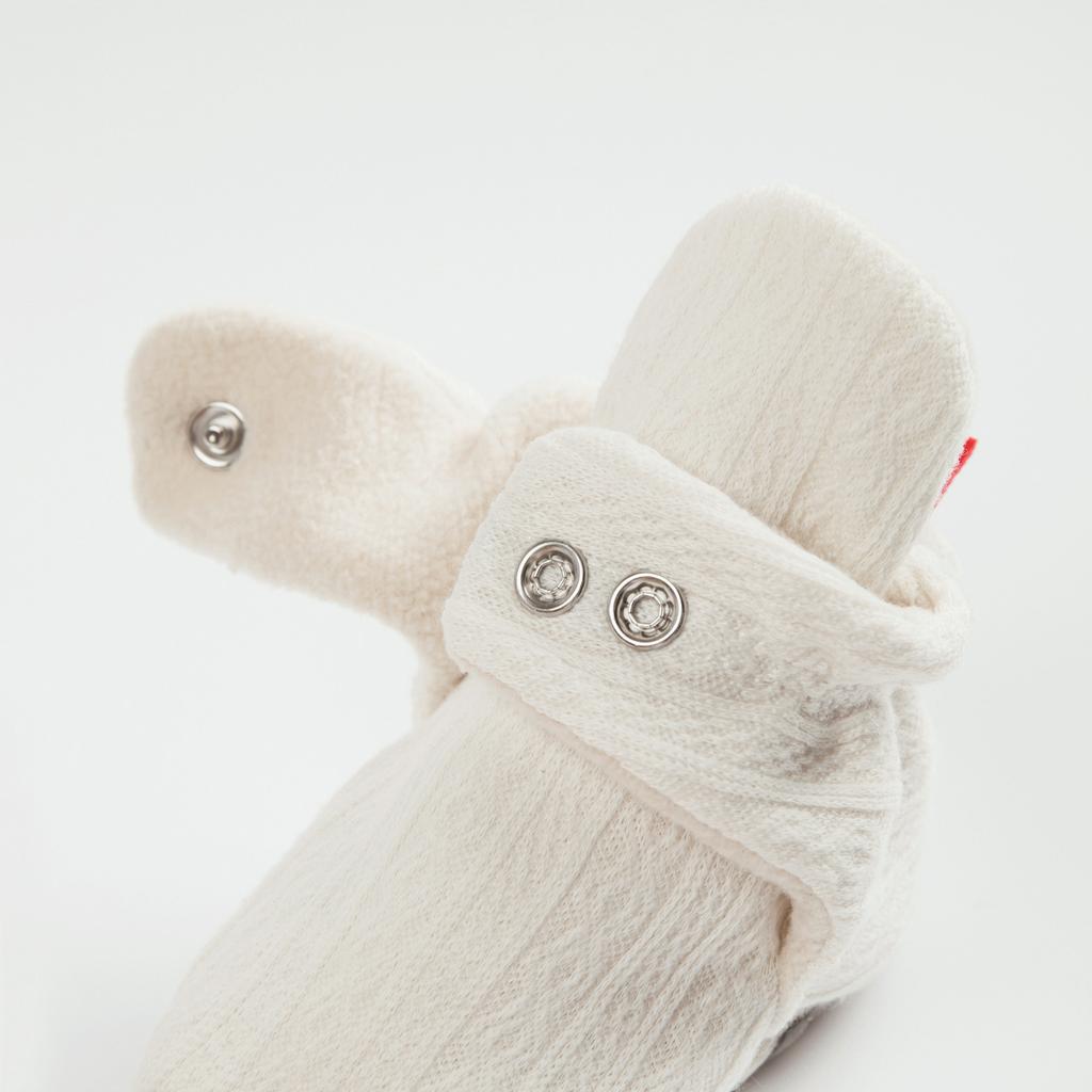 Autumn and Winter New Baby Walking Shoes 0-1 Year Old Soft Sole Baby Shoes Don't Drop Shoes Socks Shoes Baby Shoes