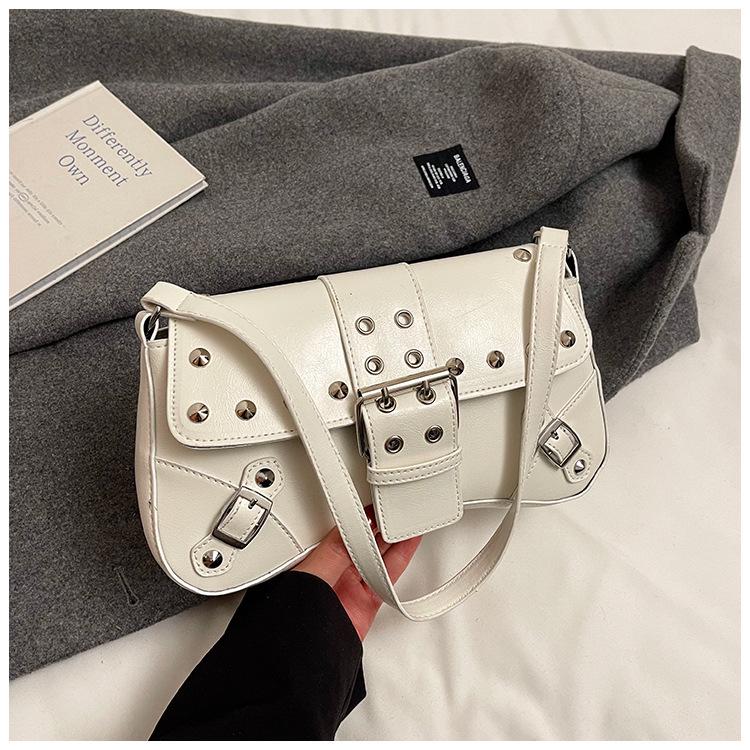 Punk Rivet Single Shoulder Bag: 2024 Retro Women's Versatile Casual Handbag