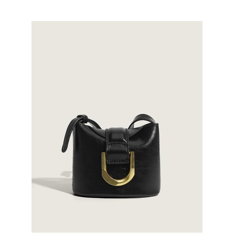 

2025 New Fashionable Metal Horseshoe Button Fries Bag Mini Bucket Pure Color Precious Exquisite Texture чорний