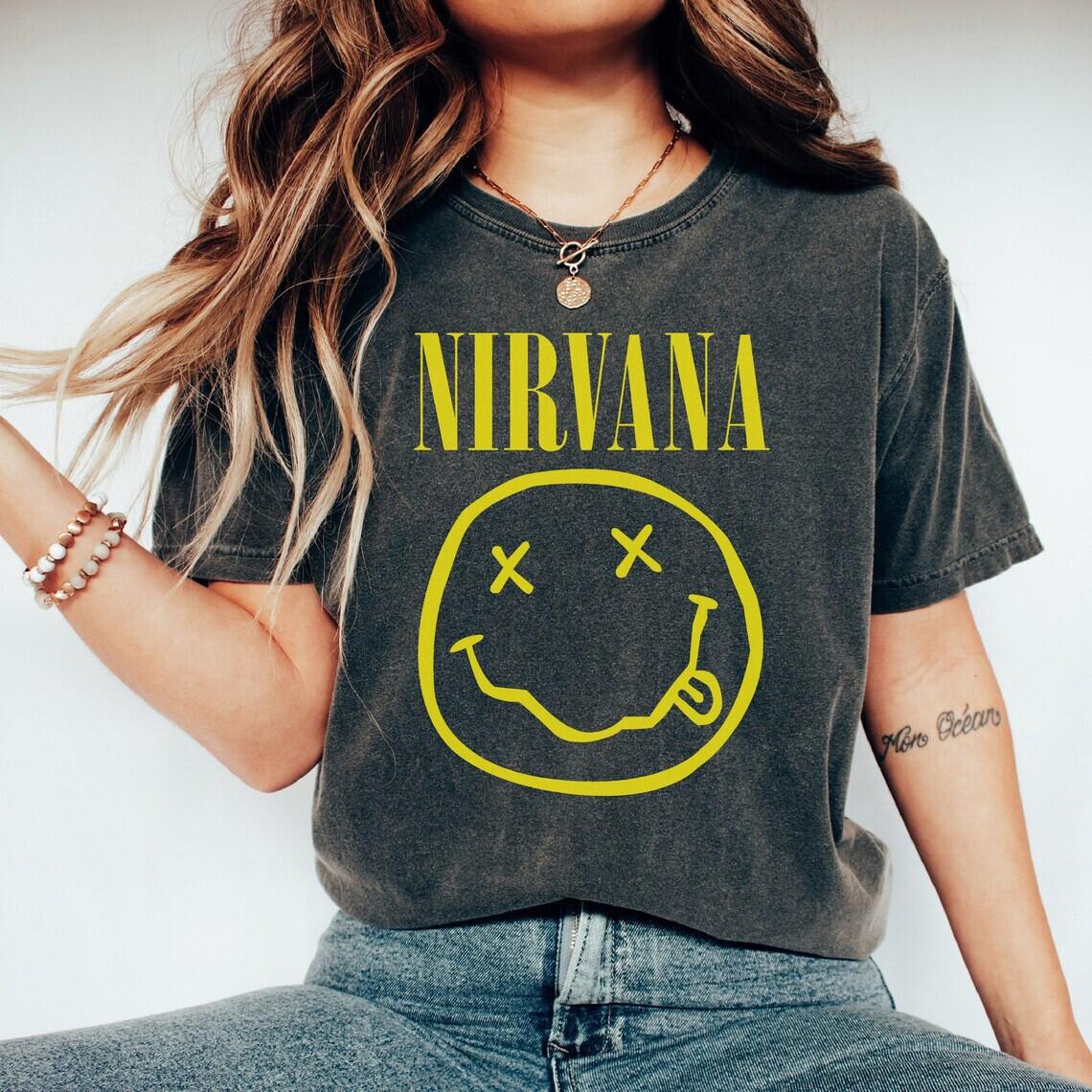 

26 Nirvana Smile Face T-Shirt Trendy Unisex T-Shirt Gift All Size S-5XL Unisex T-Shirt XXL