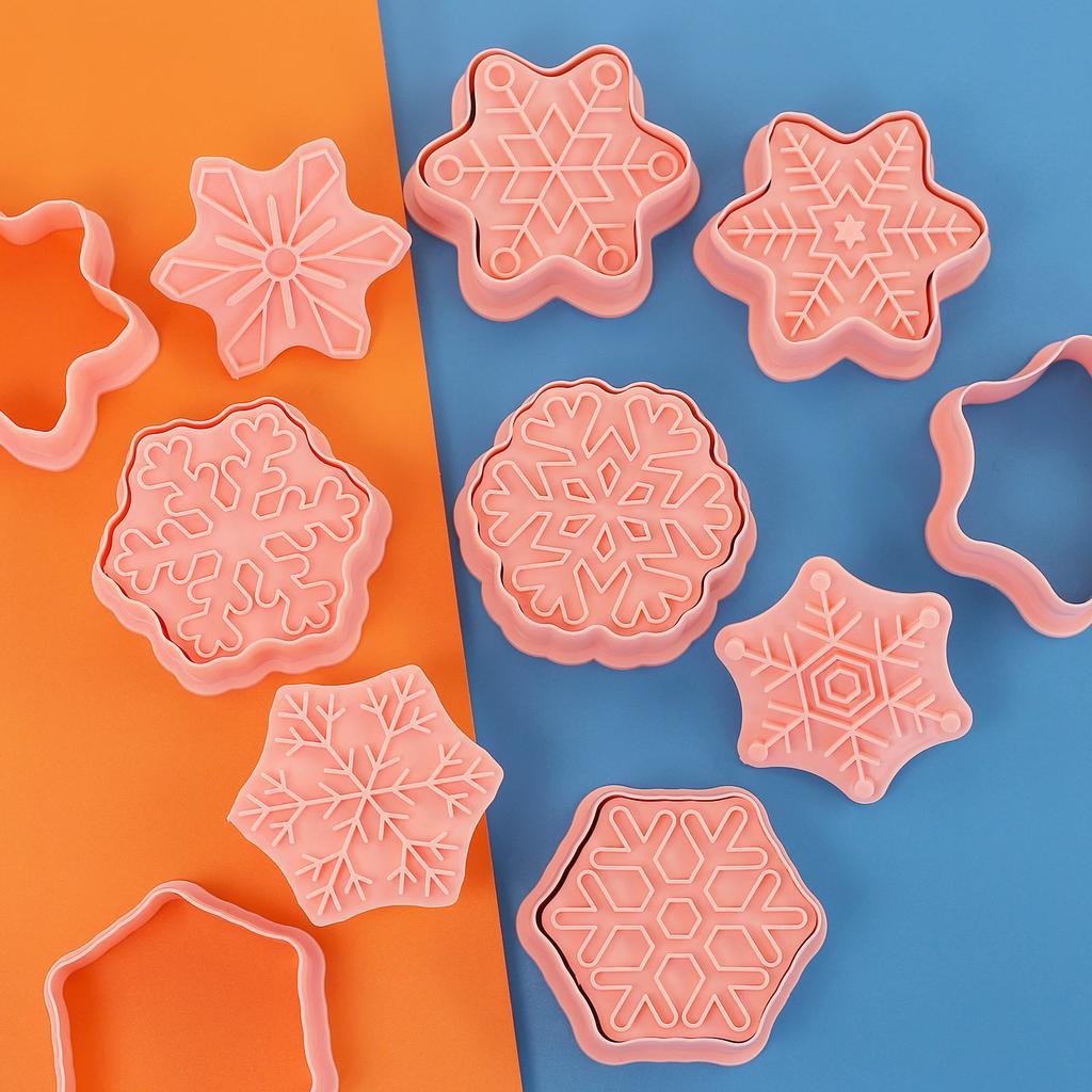 8Pcs Round Christmas Snowflake Cookie Cutter 10Pcs Gingerbread Man Cookie Cutter Perfect for Holiday and Christmas Baking 1