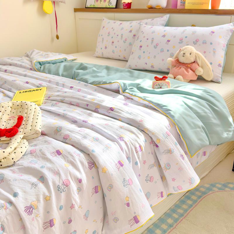 Class A Soy Fiber Double-Layer Summer Quilt with Cartoon Print - Air Conditioning Comfort Quilt, Thin & Lightweight