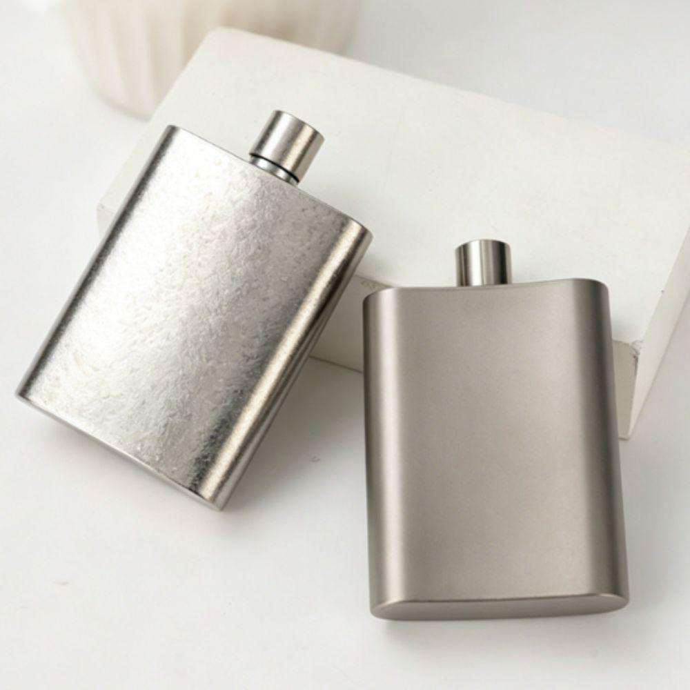 100ML Pure Titanium Hip Flask Mini Corrosion-resistant Spirit Bottle Lightweight Cold/Heat-resistant Pocket Wine Flagon Outdoor
