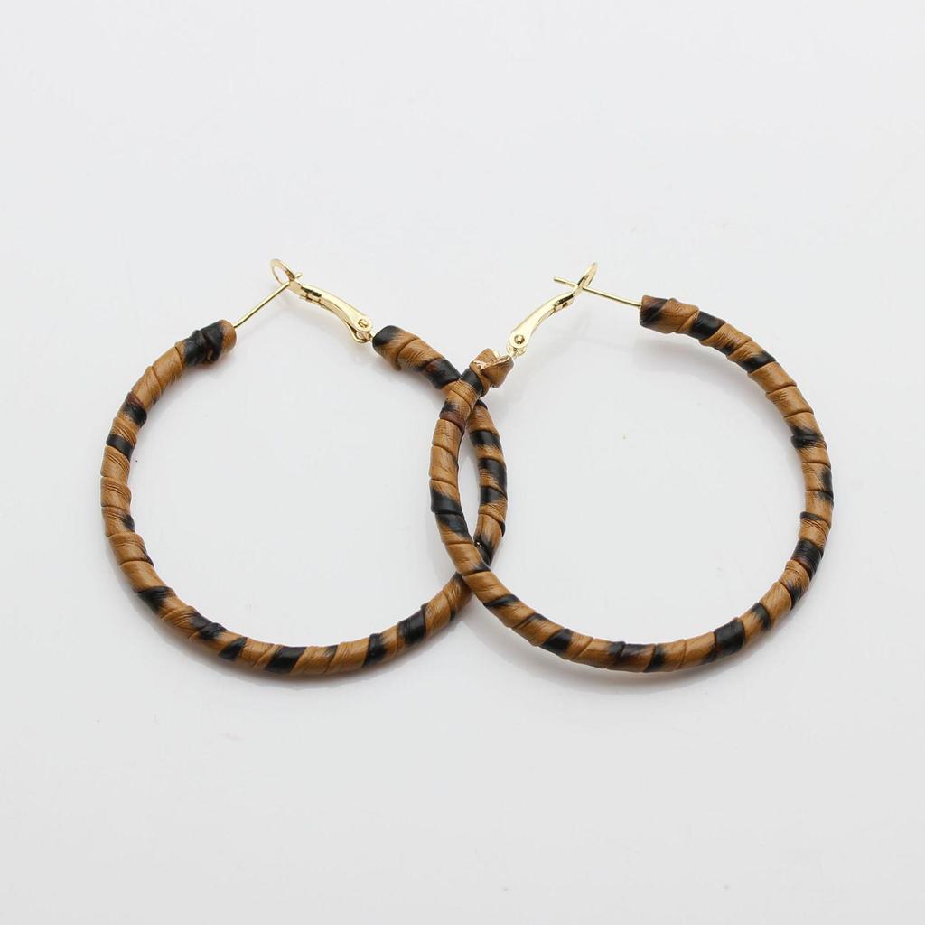 Exquisite Retro Leopard Print Hoop Earrings: 925 Silver Needle High-End Autumn/Winter Fashion