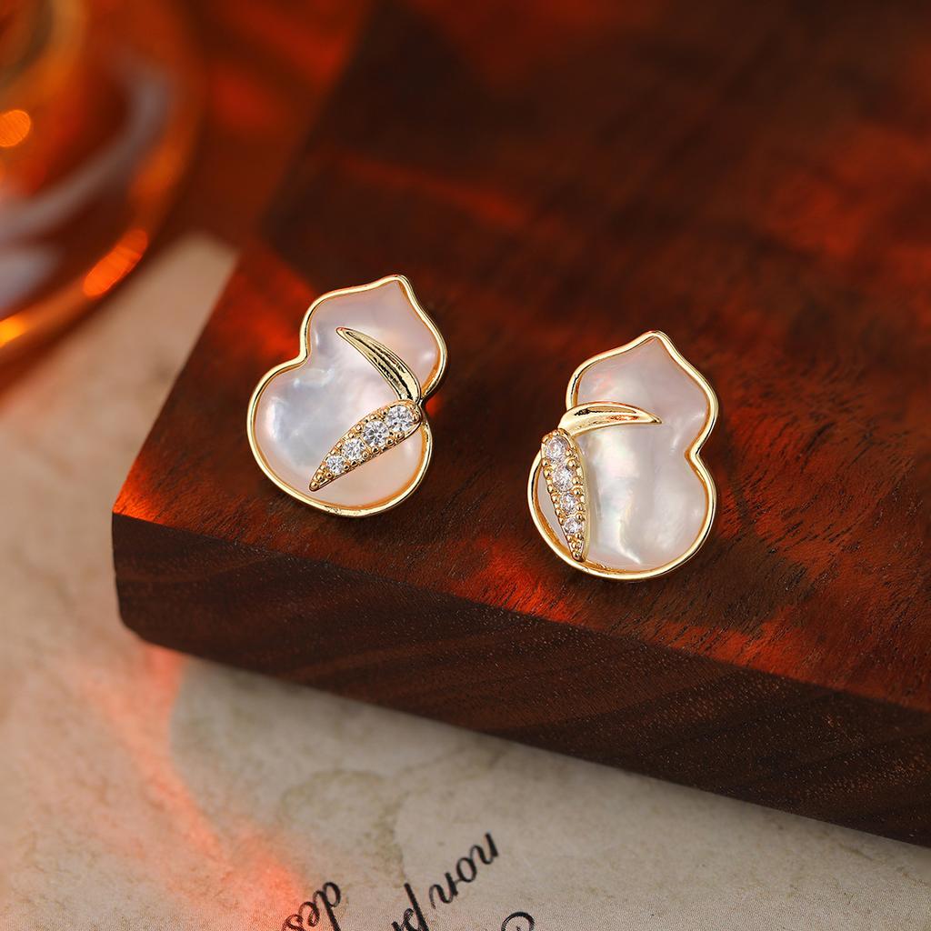Hochwertiger Luxus Natürliche Muschelohrstecker S925 Silbernadel Ohrringe Leichter Luxus High-End Stil Temperament Ohrringe Frauen