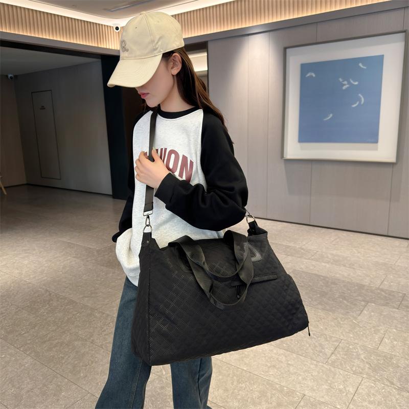 Short Trip Bag Large Capacity Fitness Bag Business Trip Luggage Bag Commuter Tote Bag Portable Messenger Mommy Bag