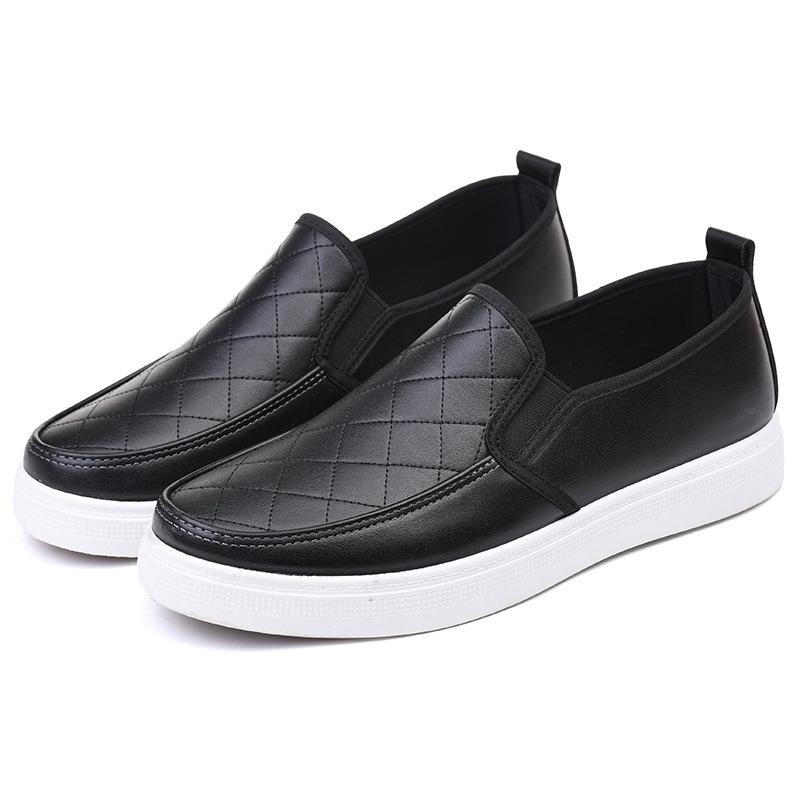Men's White Non-Slip Casual Nurse Shoes - Comfortable, Lightweight, and Breathable Hospital Work Footwear.