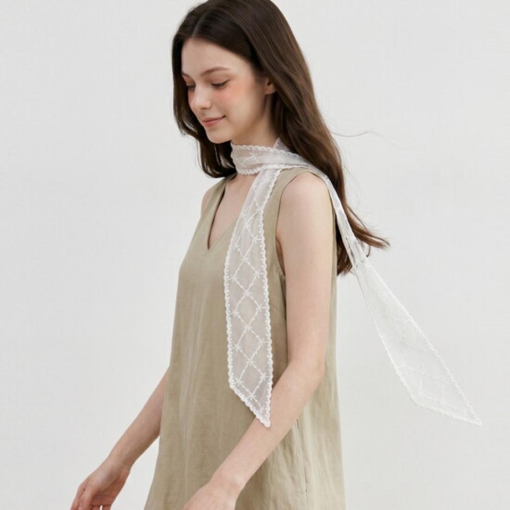 Karra Pure Lace Scarf A6m0652
