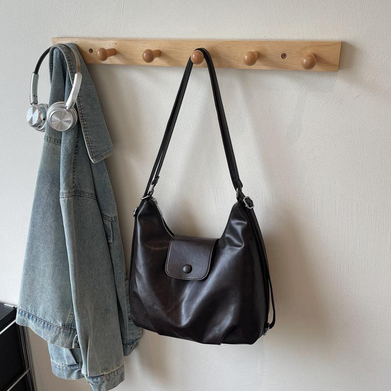 

Сумка-тоут кроссбоди женская большой вместимости новая осенне-зимняя высококлассная ретро на плечо для通勤 рюкзак