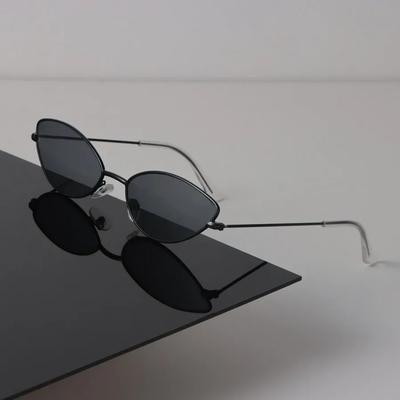 Kleine Cat-Eye-Sonnenbrille Damen Herren Vintage Mode Weiblich Männlich Spiegel Klar Designerbrille Marke Schwarz Sonnenbrille