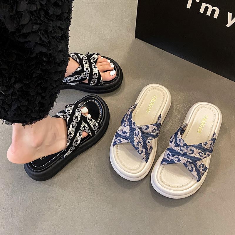 

Sandals with skirts Women s platform shoes New in summer 2025 Wear beach cool slippers 35 бежевый