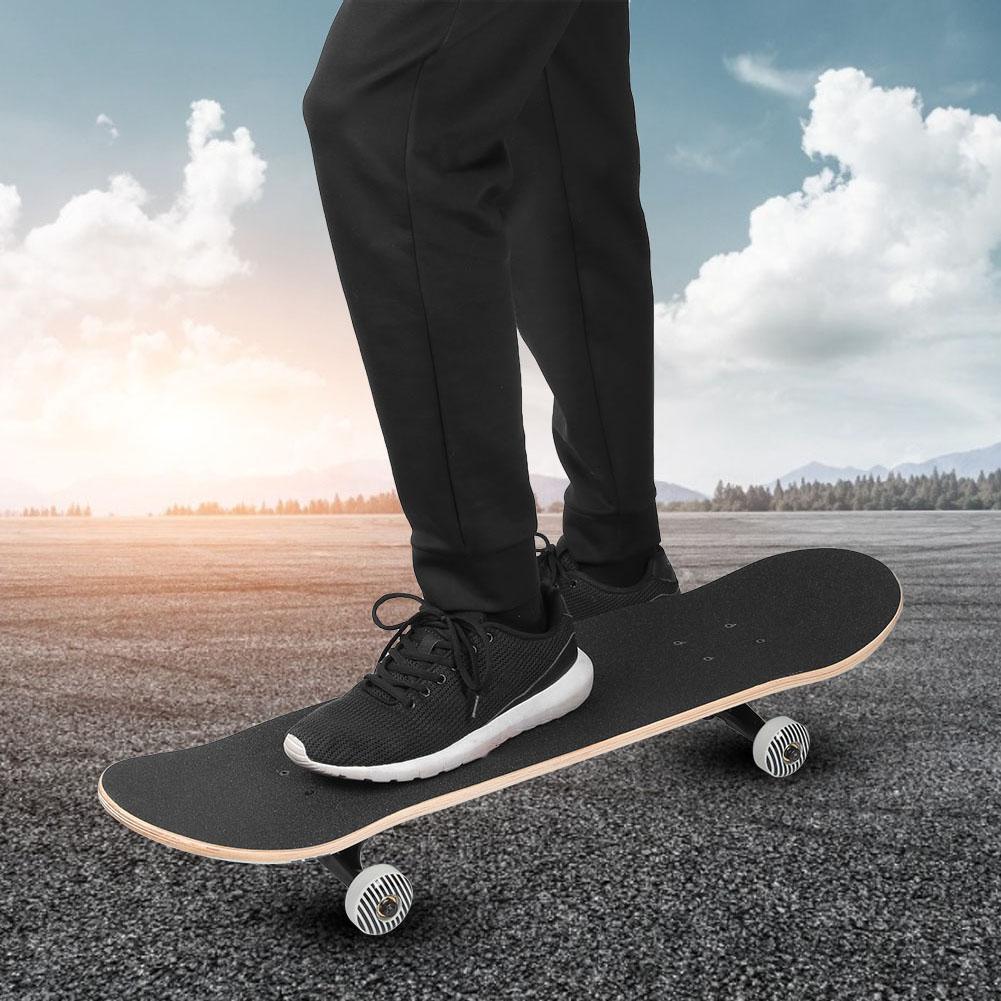 Double 7 Layer Maple Wood Four Wheel Beginner Board Skateboard for Outdoor Entertainment(A)